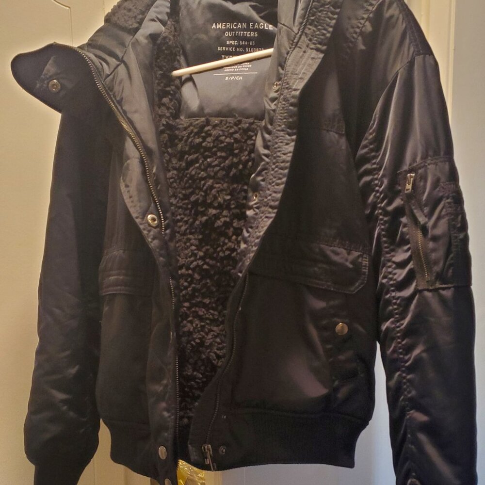American Eagle black hooded fleece-lined puffer bomber jacket (warm!) Small